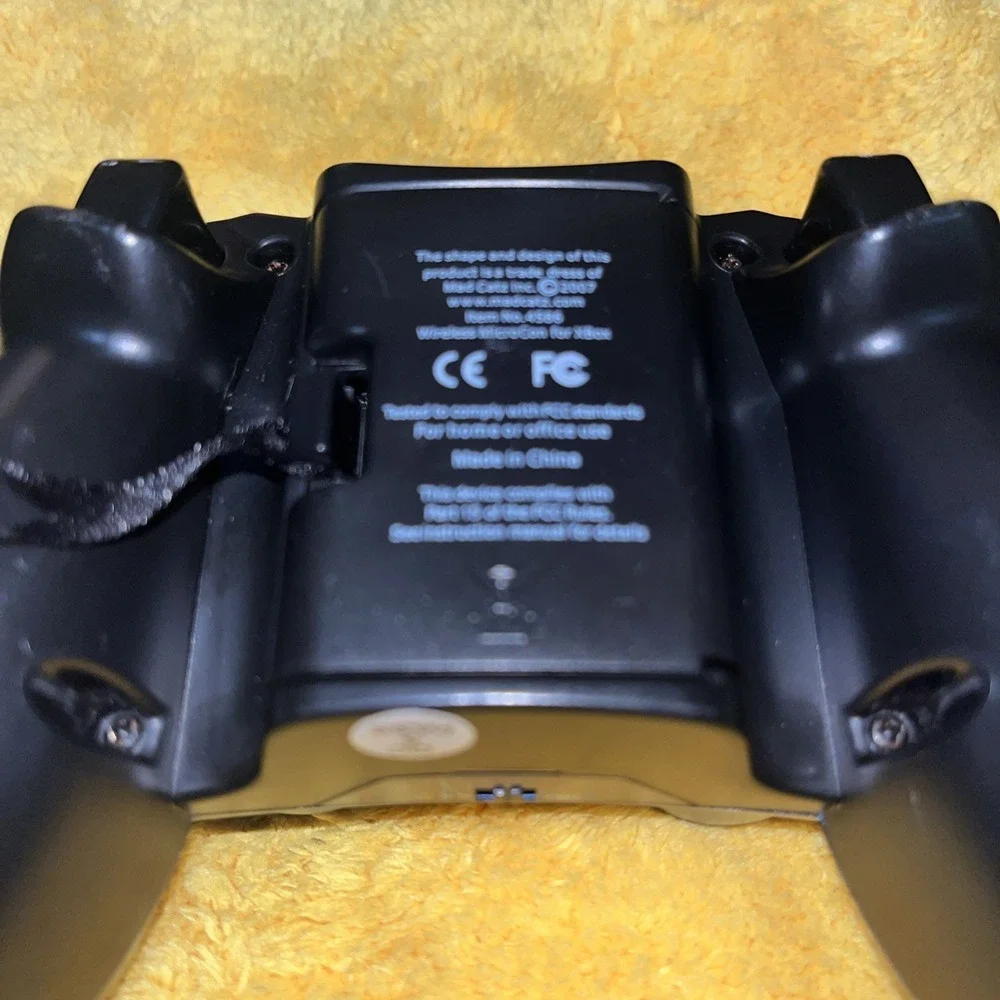 GameStop 2.4GHz Wireless Microsoft OG Xbox Controller - For Repair Corrosion
